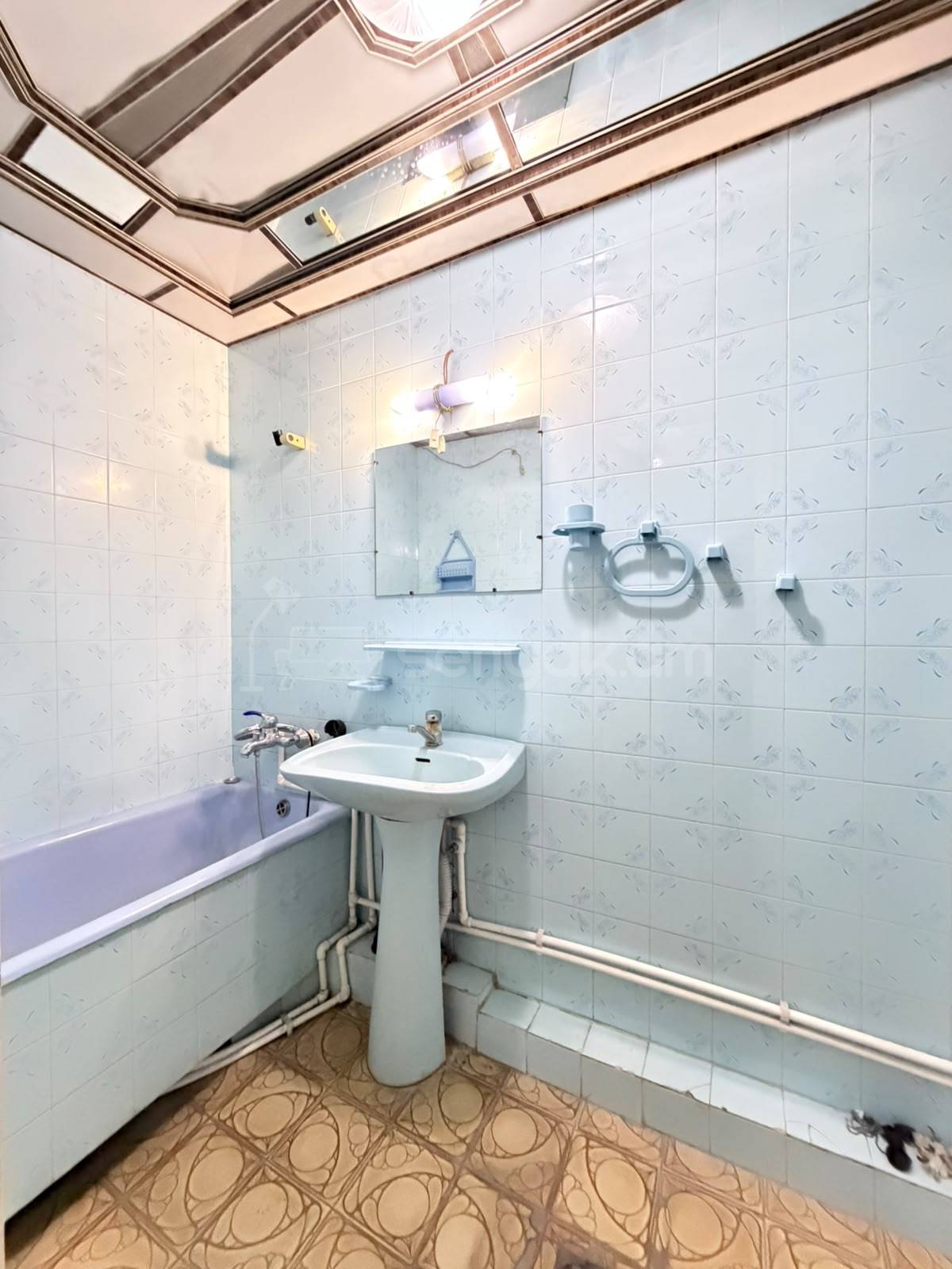 3 Սենյականոց Բնակարան Քարե Շենքում, 100քմ, 2/2 հարկ, Կապիտալ Վերանորոգված, Կահավորված, Արևկող