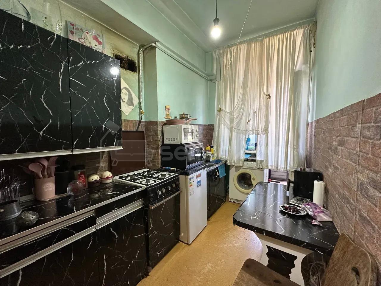 1 Սենյականոց Բնակարան, 44քմ, 9/9 հարկ, Պետական Վիճակում
