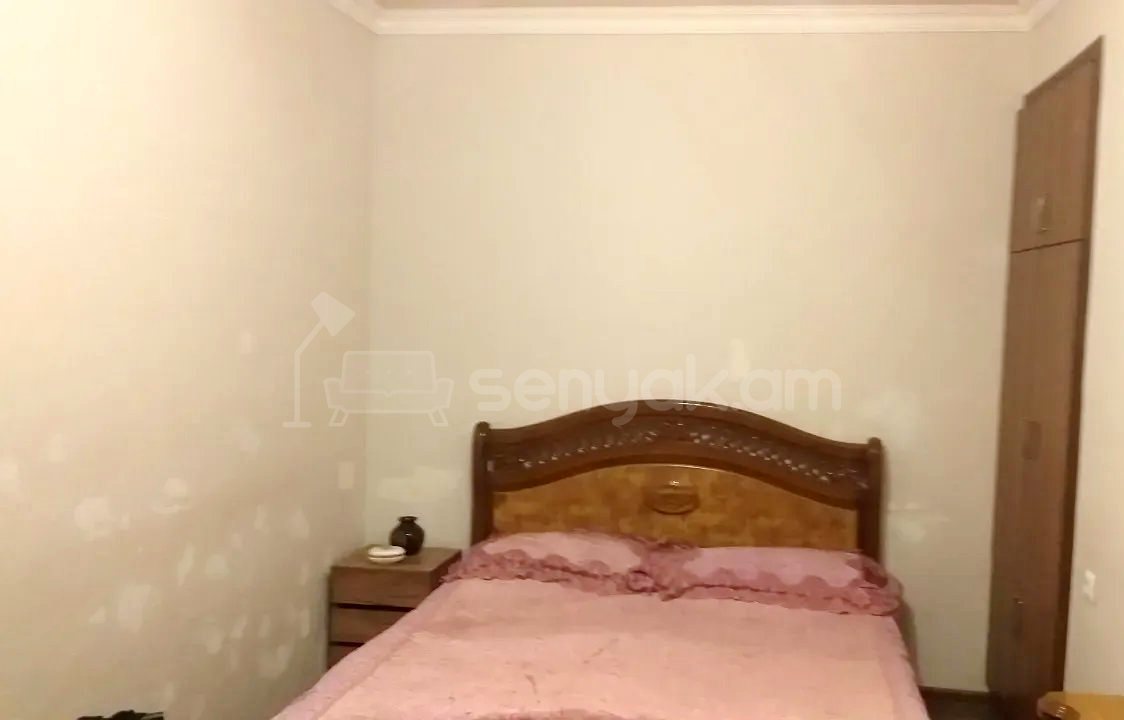 3 Սենյականոց Բնակարան Քարե Շենքում, 56քմ, 1/4 հարկ, Կապիտալ Վերանորոգված
