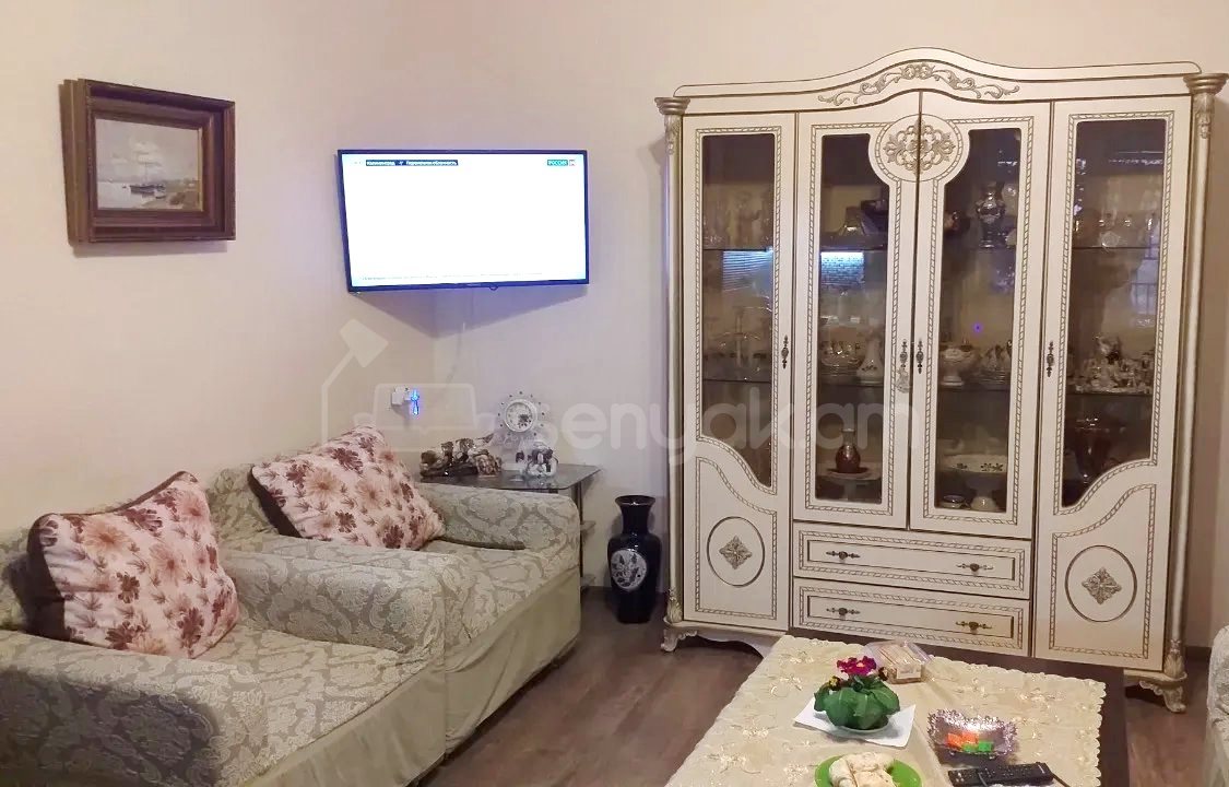 3 Սենյականոց Բնակարան Քարե Շենքում, 56քմ, 1/4 հարկ, Կապիտալ Վերանորոգված