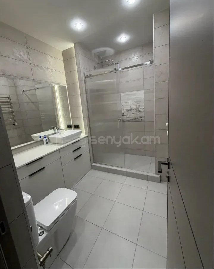 2 Սենյականոց Բնակարան Նորակառույցում, 70քմ, 8/8 հարկ, Կապիտալ Վերանորոգված, Կահավորված, Արևկող