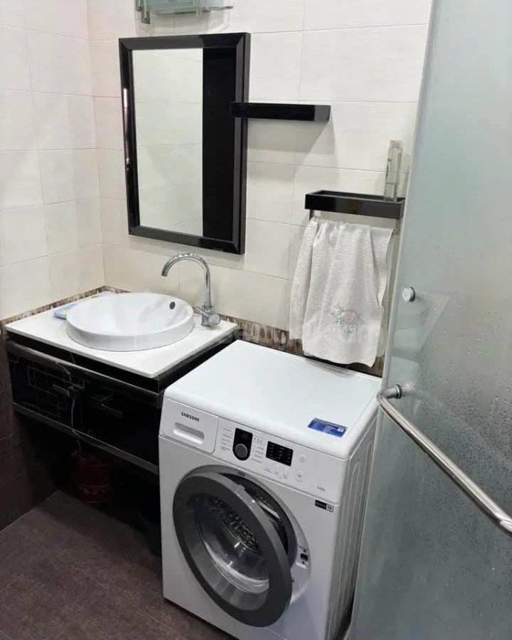 3 Սենյականոց Բնակարան Քարե Շենքում, 75քմ, 2/4 հարկ, Դիզայներական Վերանորոգված, Կահավորված, Արևկող