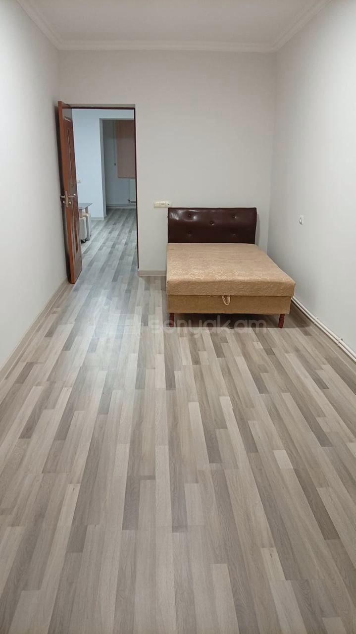 2 Սենյականոց Բնակարան Քարե Շենքում, 65քմ, 1/5 հարկ, Դիզայներական Վերանորոգված, Կահավորված, Արևկող