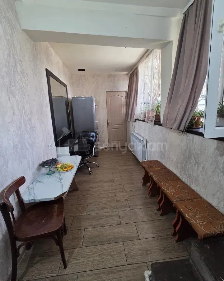 3 Սենյականոց Բնակարան, 63քմ, 1/4 հարկ, Կապիտալ Վերանորոգված
