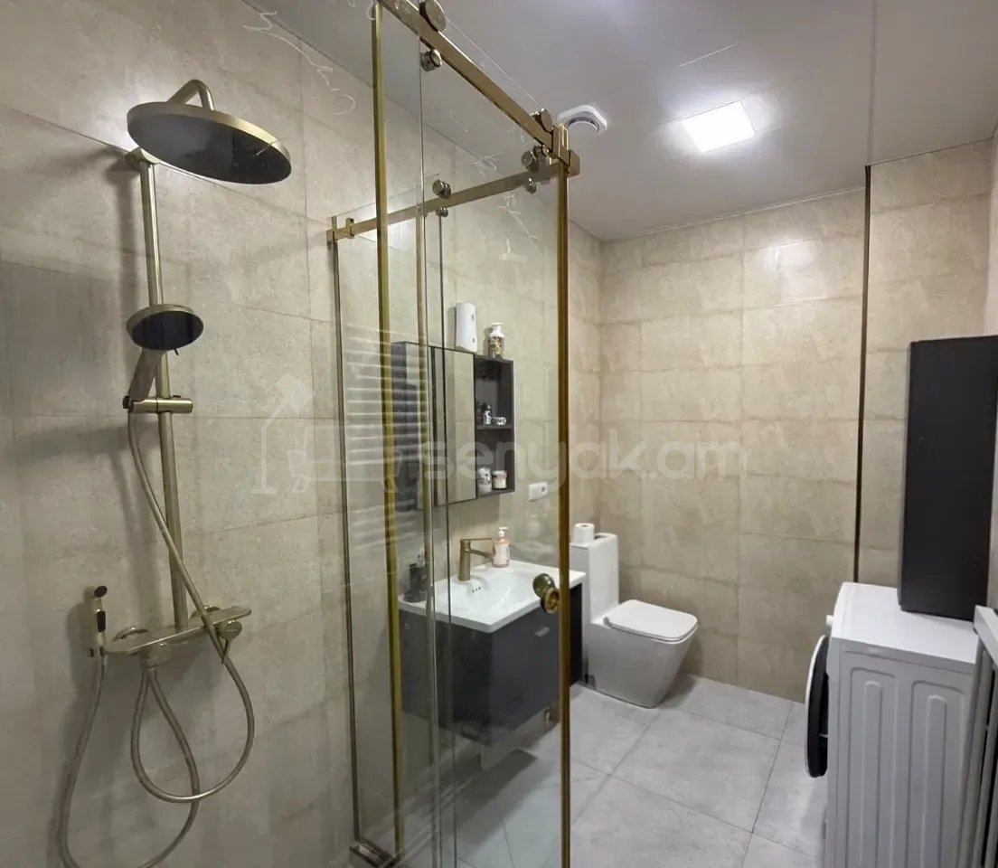 2 Սենյականոց Բնակարան Նորակառույցում, 45քմ, 5/8 հարկ, Կապիտալ Վերանորոգված