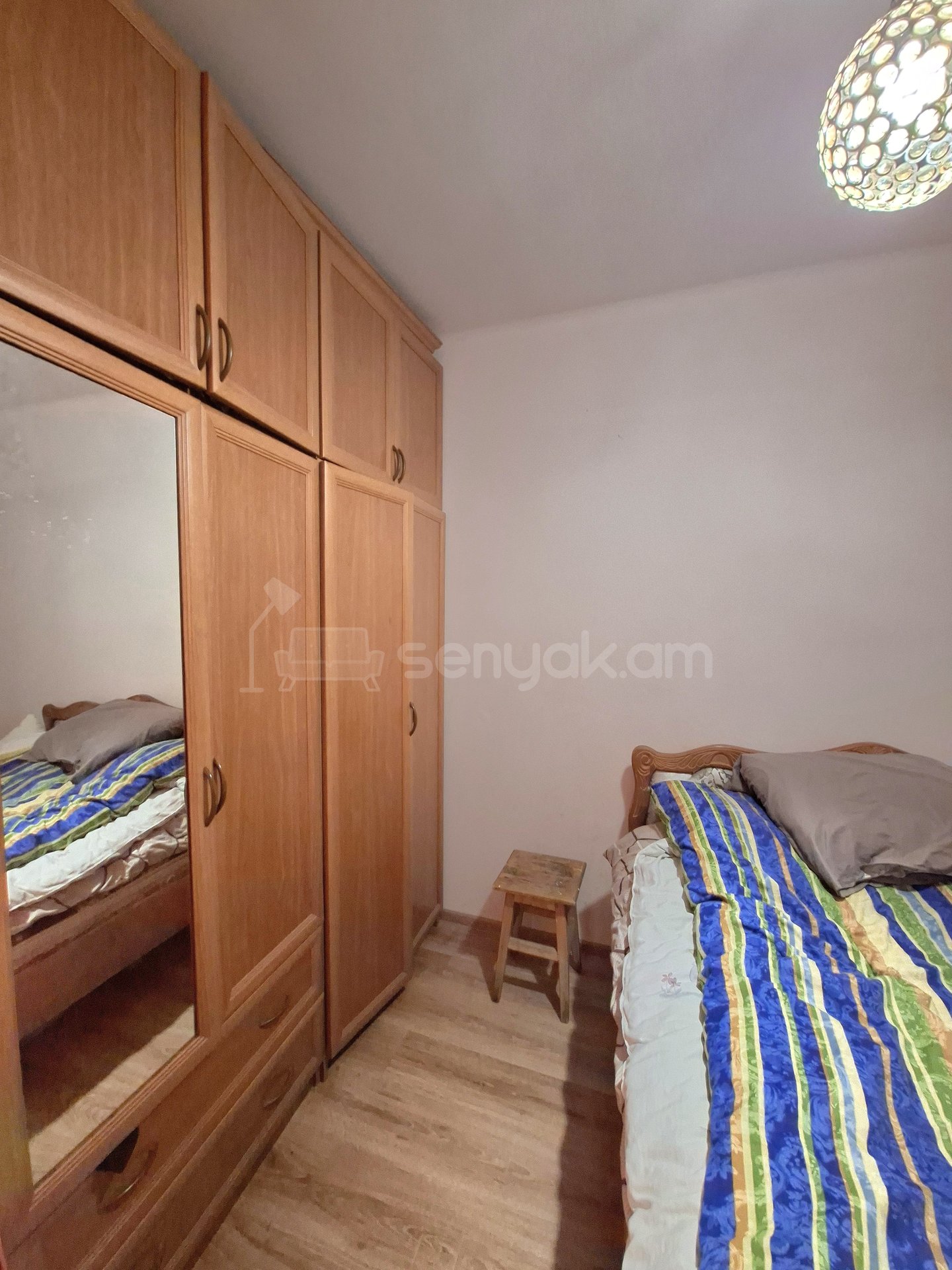 1 Սենյականոց Բնակարան Քարե Շենքում, 31քմ, 4/4 հարկ, Կապիտալ Վերանորոգված
