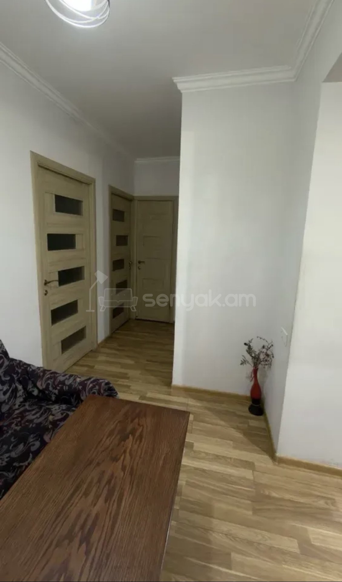 4 Սենյականոց Բնակարան Քարե Շենքում, 129քմ, 5/5 հարկ, Կապիտալ Վերանորոգված