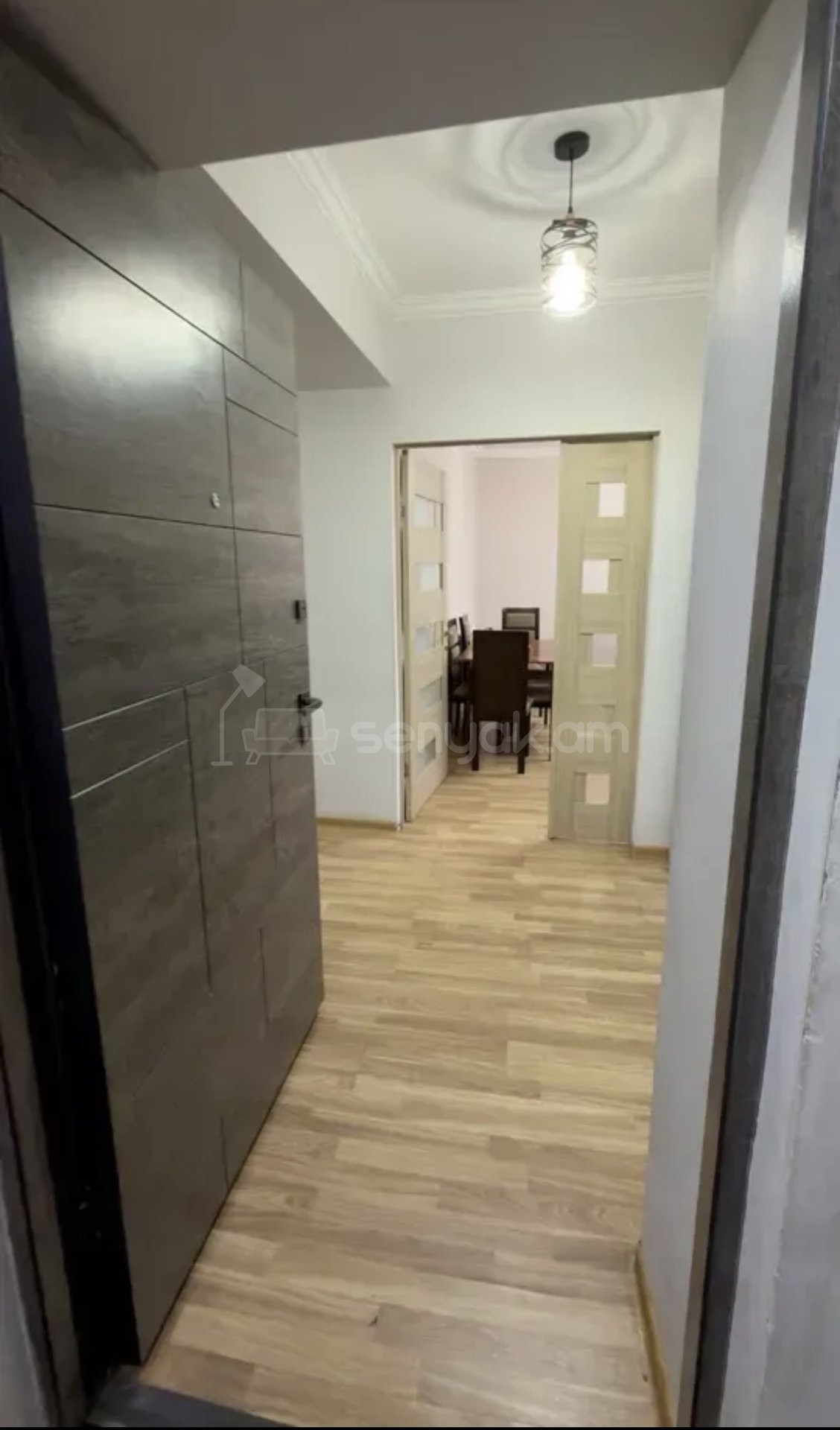 4 Սենյականոց Բնակարան Քարե Շենքում, 129քմ, 5/5 հարկ, Կապիտալ Վերանորոգված