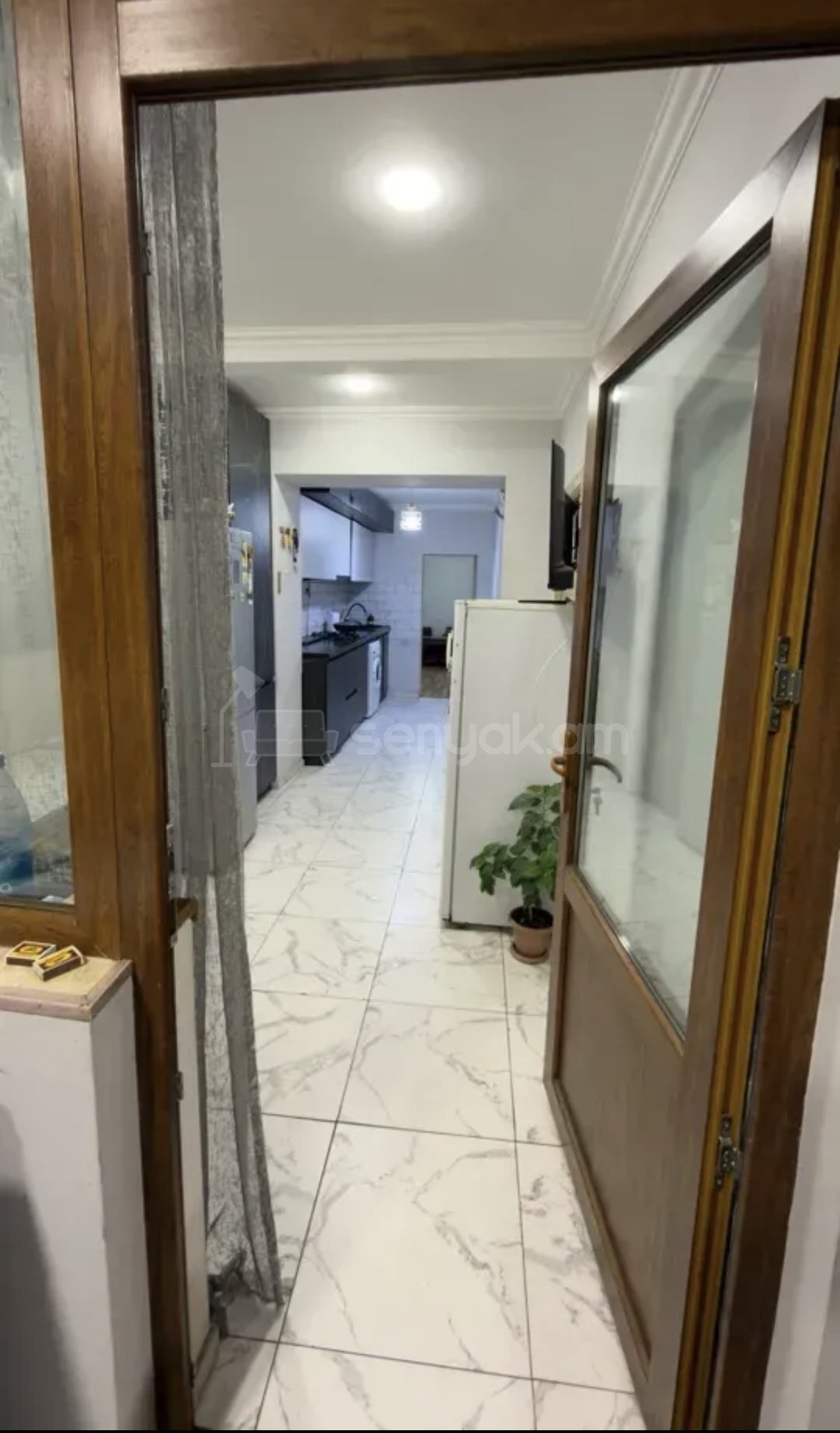 4 Սենյականոց Բնակարան Քարե Շենքում, 129քմ, 5/5 հարկ, Կապիտալ Վերանորոգված