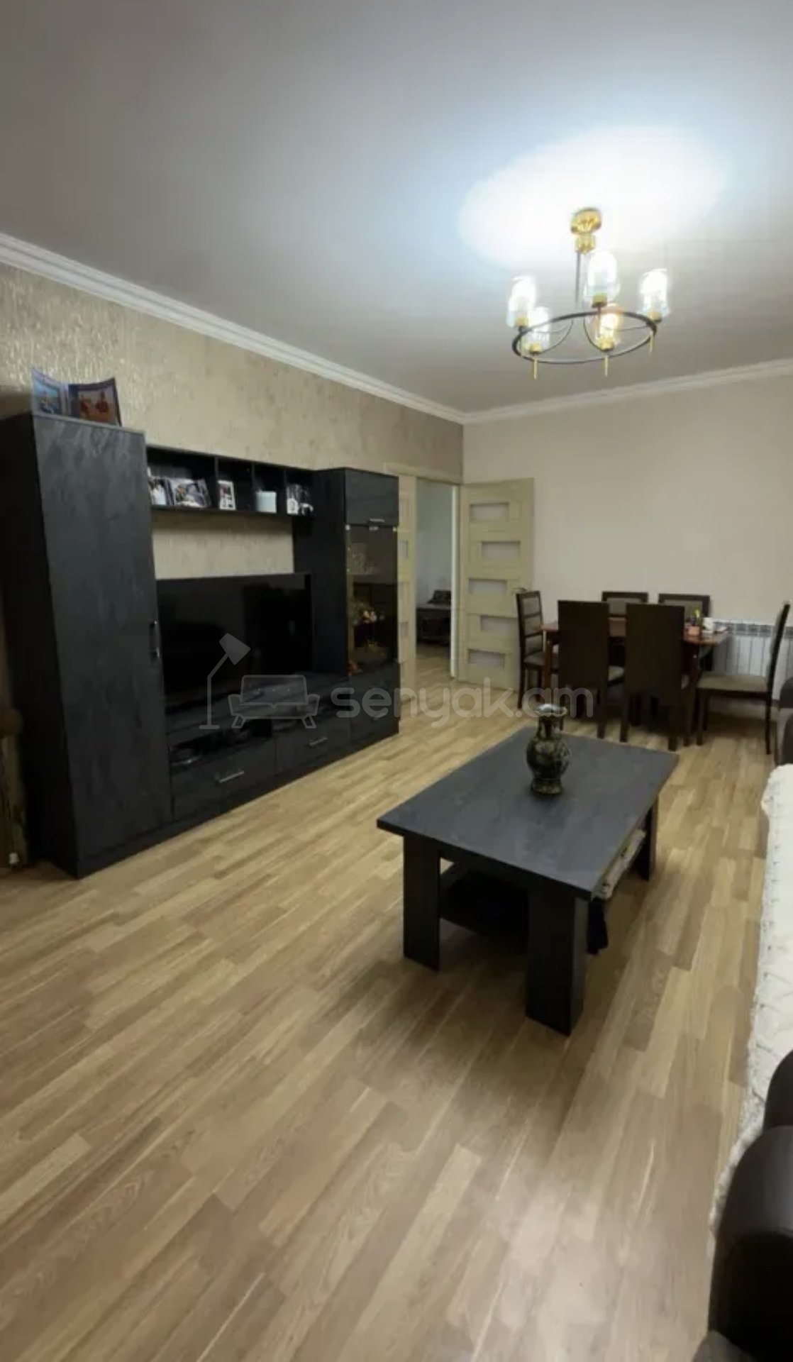 4 Սենյականոց Բնակարան Քարե Շենքում, 129քմ, 5/5 հարկ, Կապիտալ Վերանորոգված