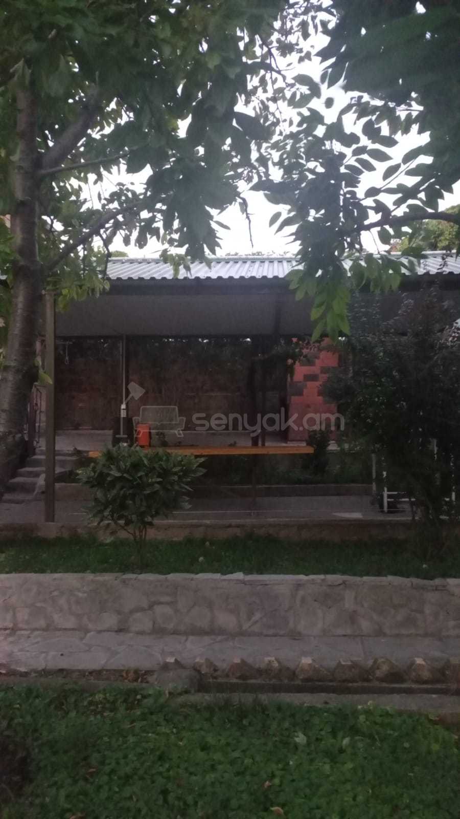 6 Սենյականոց Ամառանոց, 175քմ, Ավտոտնակով