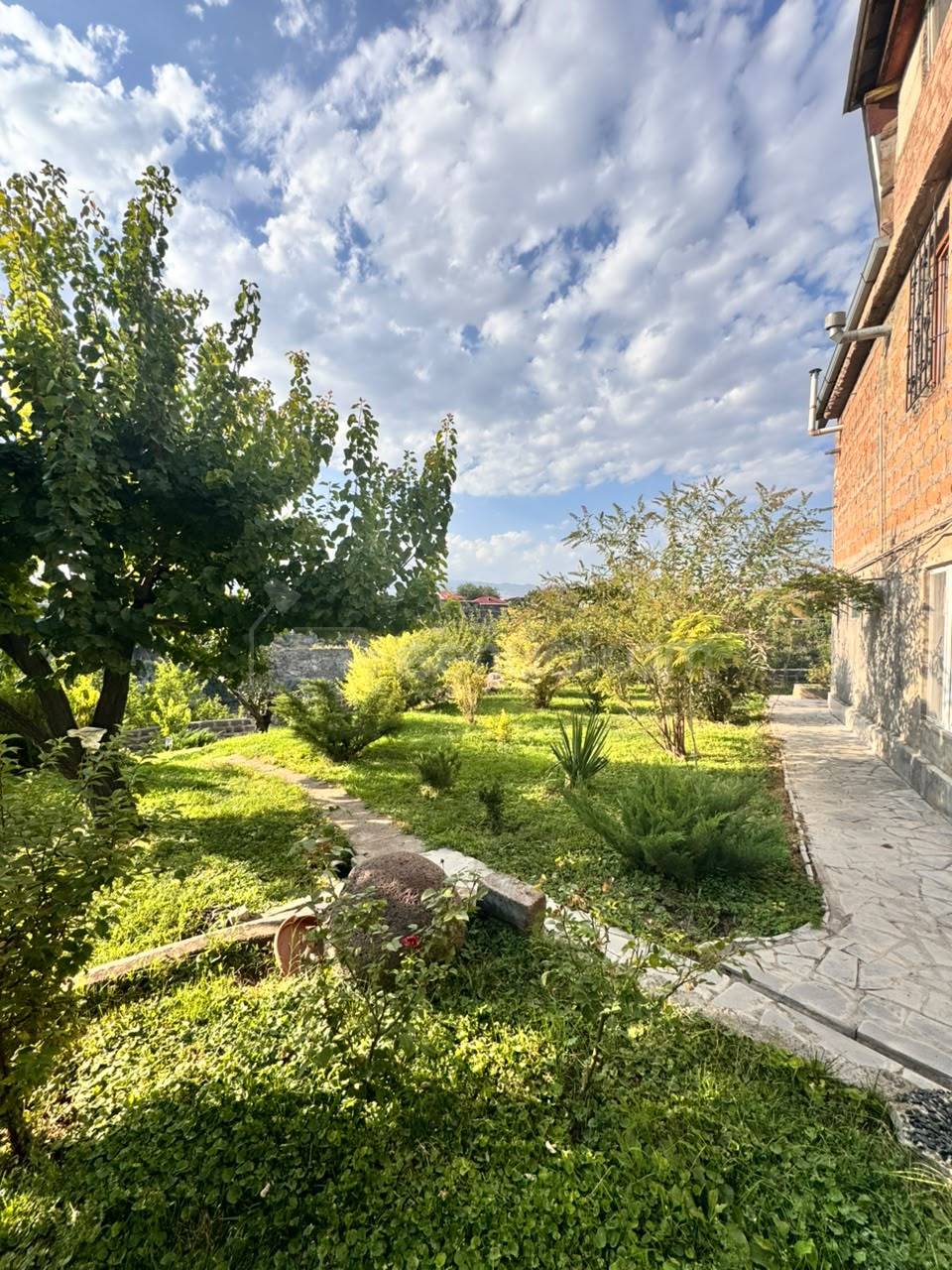 6 Սենյականոց Ամառանոց, 175քմ, Ավտոտնակով