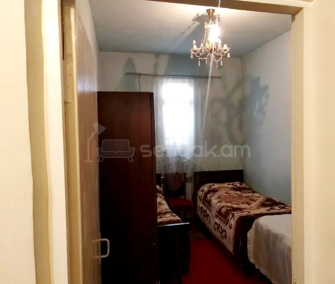 4 Սենյականոց Սեփական Տուն, 80քմ, Նորմալ Վիճակում, Ավտոտնակով