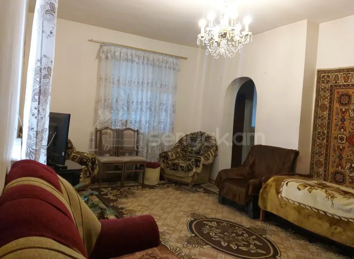 4 Սենյականոց Սեփական Տուն, 80քմ, Նորմալ Վիճակում, Ավտոտնակով