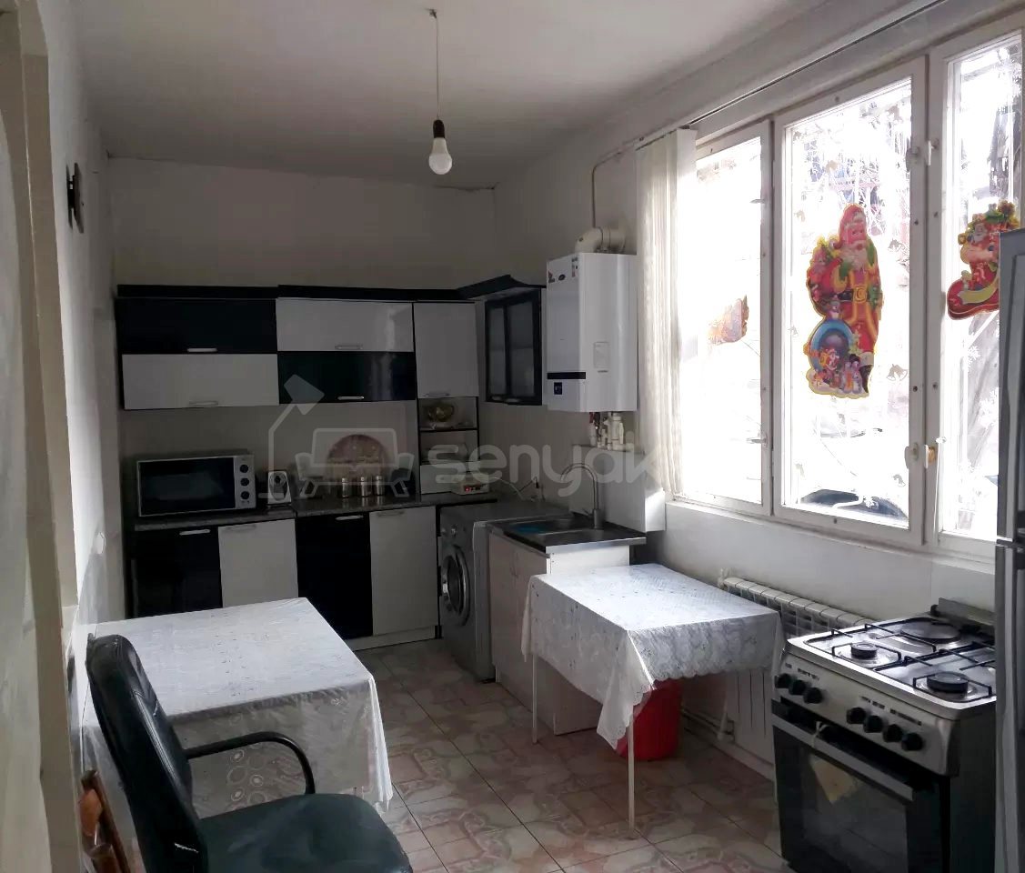 4 Սենյականոց Սեփական Տուն, 80քմ, Նորմալ Վիճակում, Ավտոտնակով
