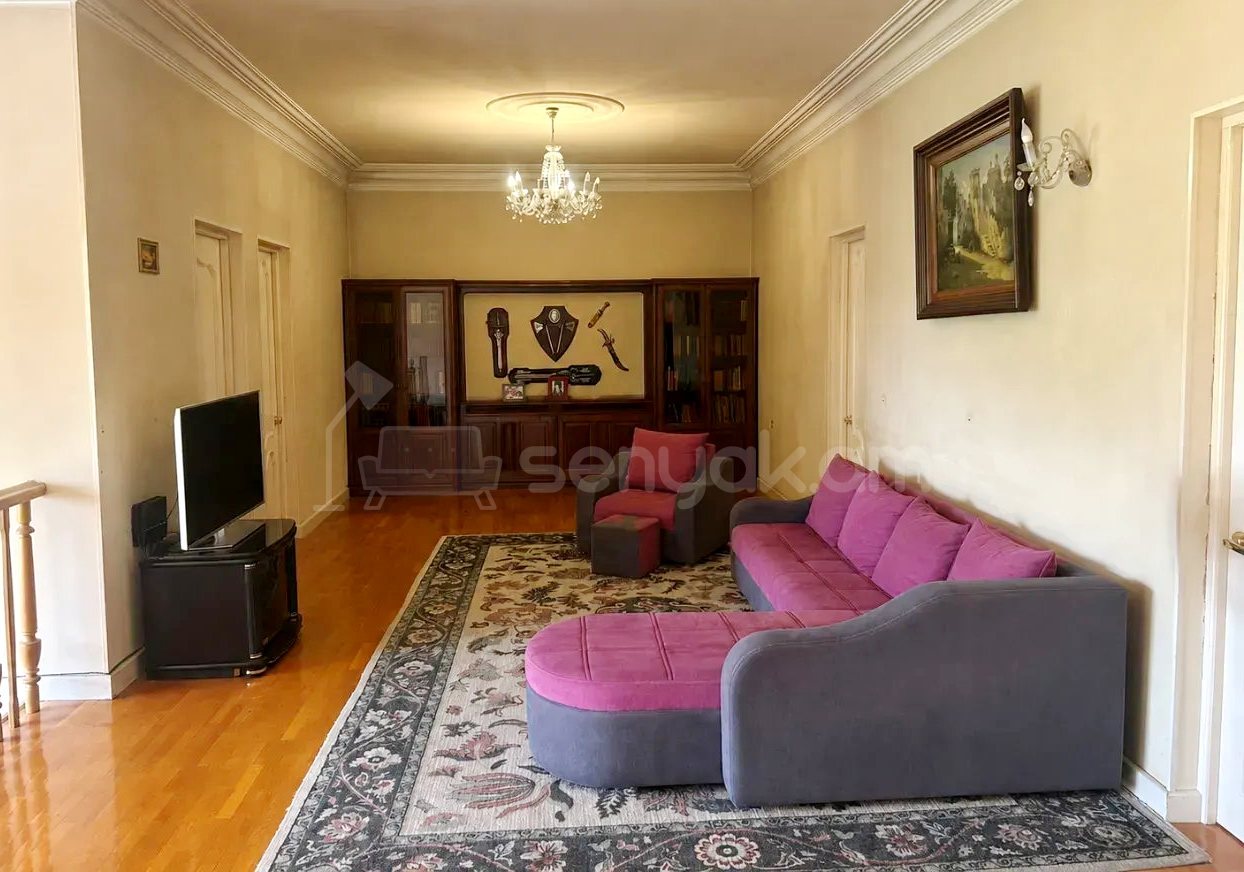 8 Սենյականոց Սեփական Տուն, 264քմ, Կապիտալ Վերանորոգված, Ավտոտնակով