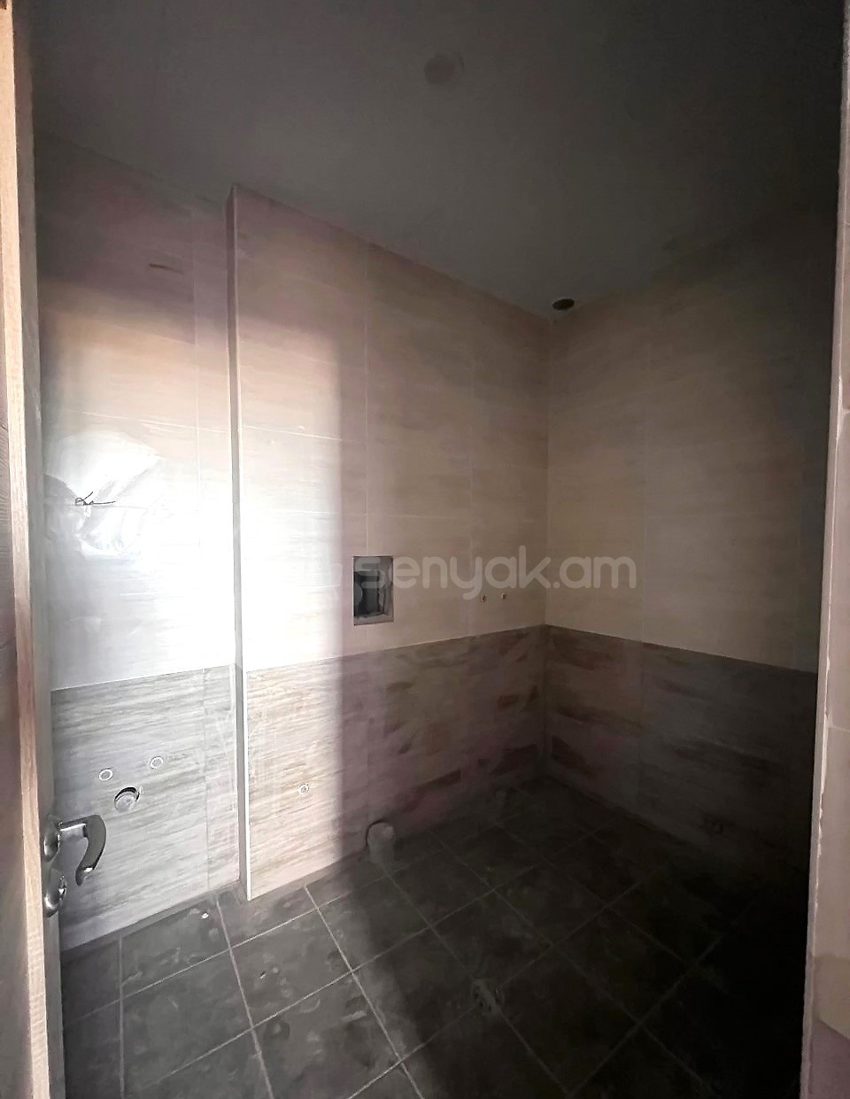 4 Սենյականոց Բնակարան Նորակառույցում, 122քմ, 9/15 հարկ, Կապիտալ Վերանորոգված, Կահավորված, Արևկող
