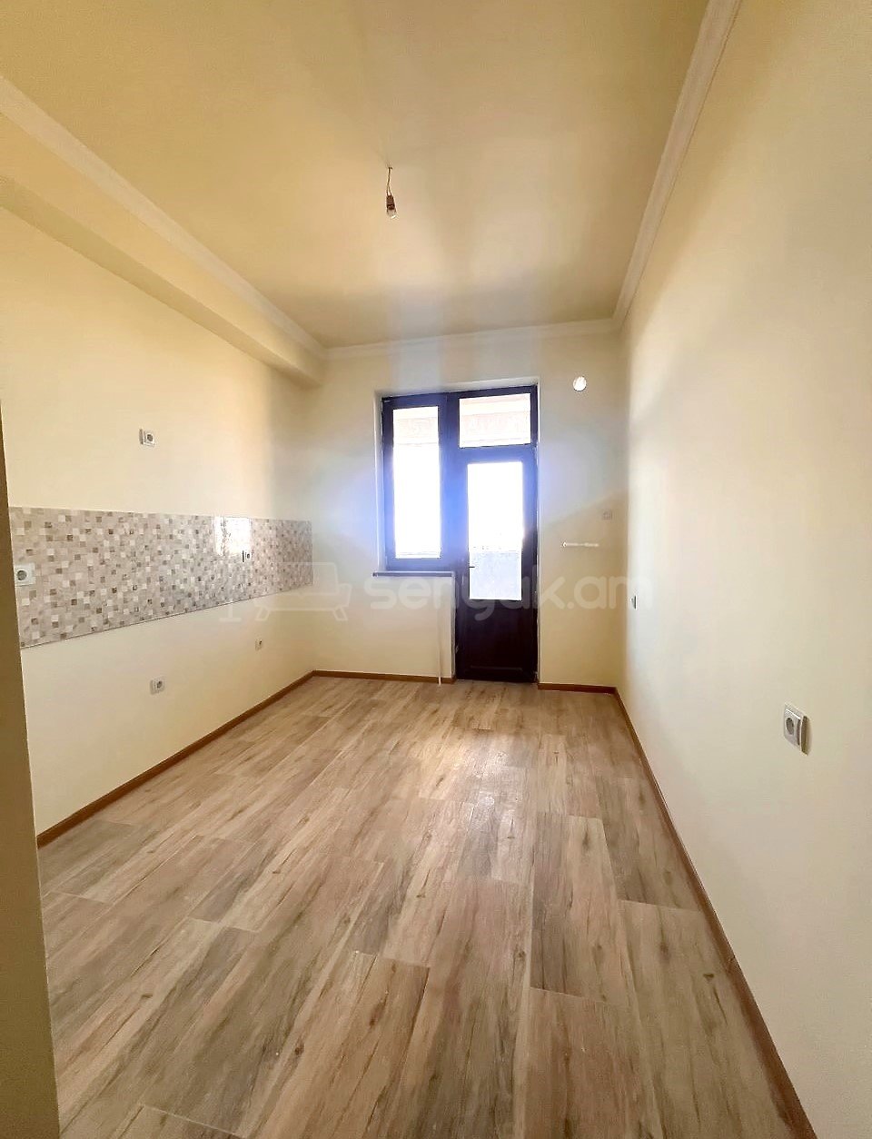 4 Սենյականոց Բնակարան Նորակառույցում, 122քմ, 9/15 հարկ, Կապիտալ Վերանորոգված, Կահավորված, Արևկող