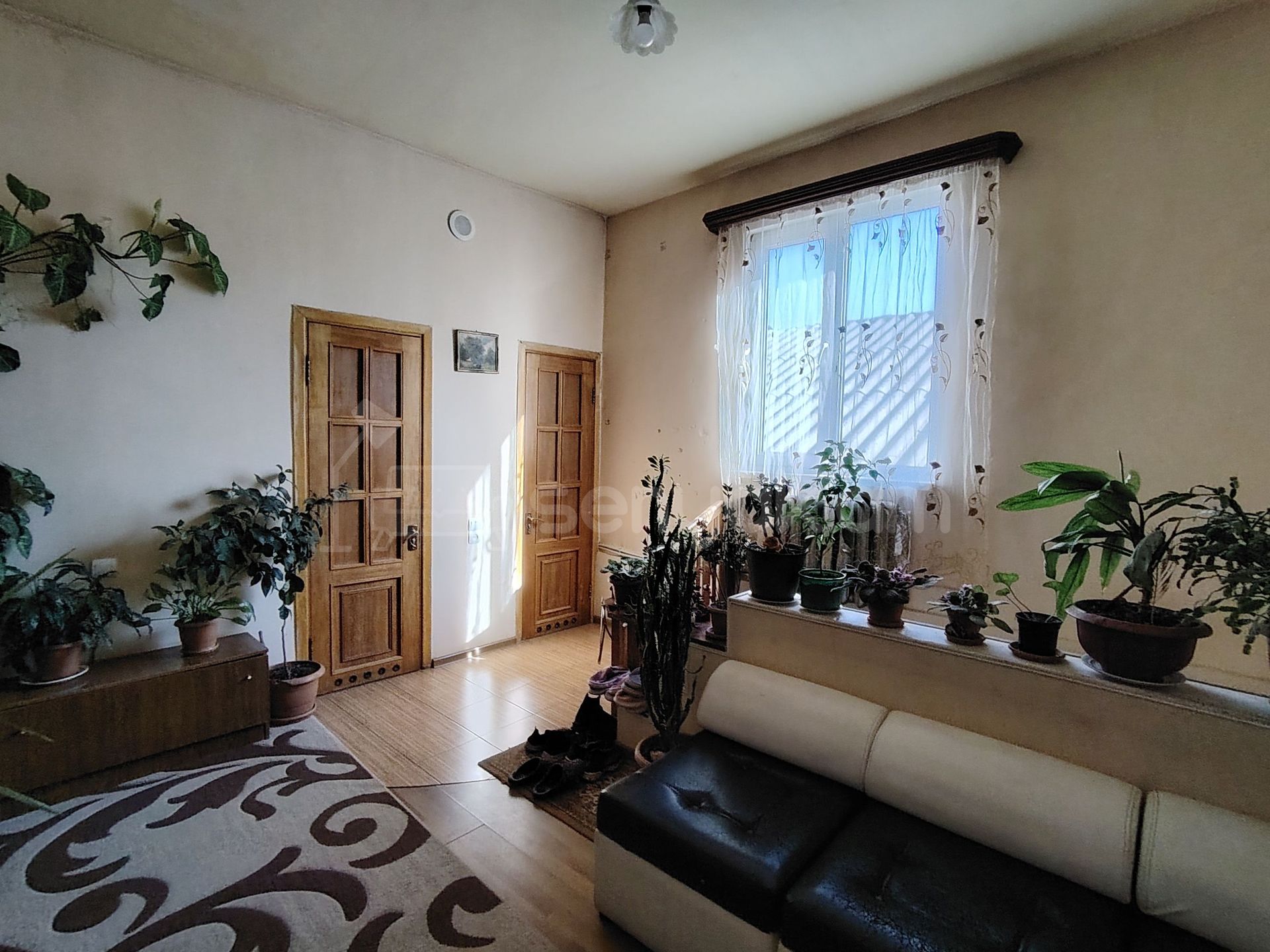 4 Սենյականոց Սեփական Տուն, 170քմ, Կոսմետիկ Վերանորոգված