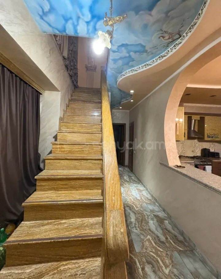 6 Սենյականոց Սեփական Տուն, 220քմ, Կապիտալ Վերանորոգված, Ավտոտնակով