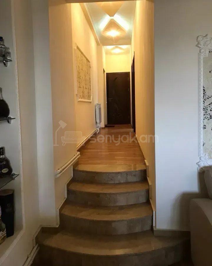 4 Սենյականոց Սեփական Տուն, 125քմ, Կապիտալ Վերանորոգված