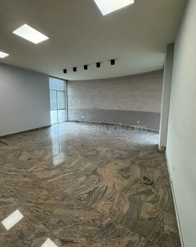 Նորակառույց Օֆիսային Տարածք, 360քմ
