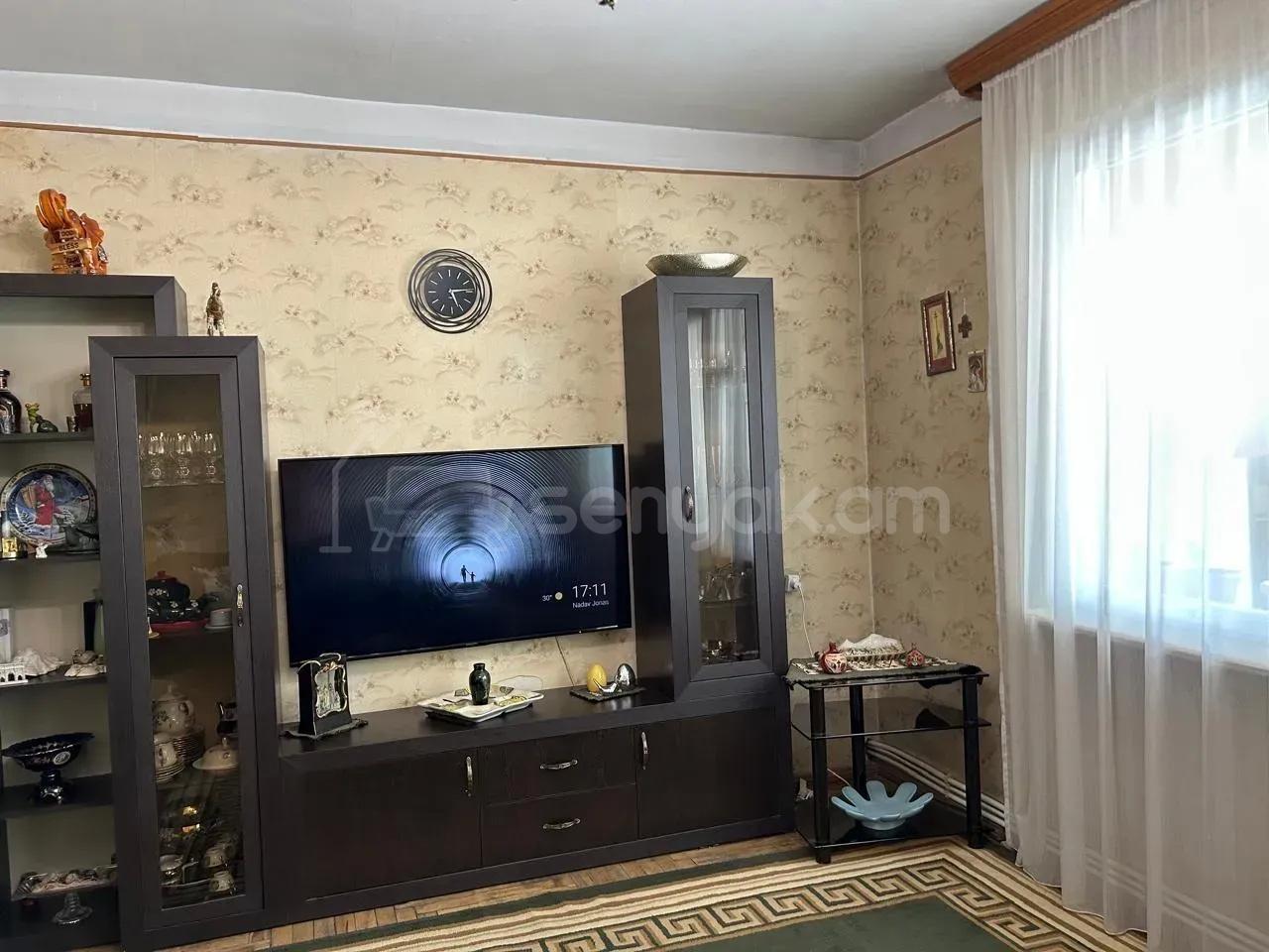 3 Սենյականոց Բնակարան, 76քմ, 6/9 հարկ, Նորմալ Վիճակում
