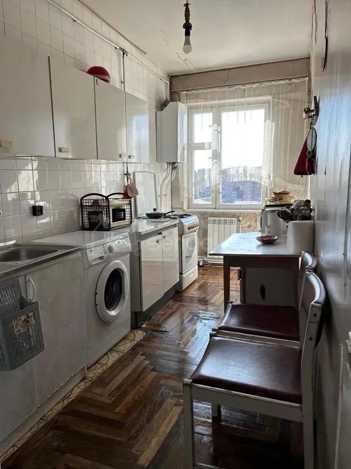3 Սենյականոց Բնակարան, 76քմ, 6/9 հարկ, Նորմալ Վիճակում