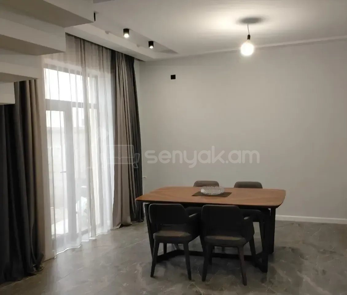 4 Սենյականոց Սեփական Տուն, 141քմ, Կապիտալ Վերանորոգված, Ավտոտնակով