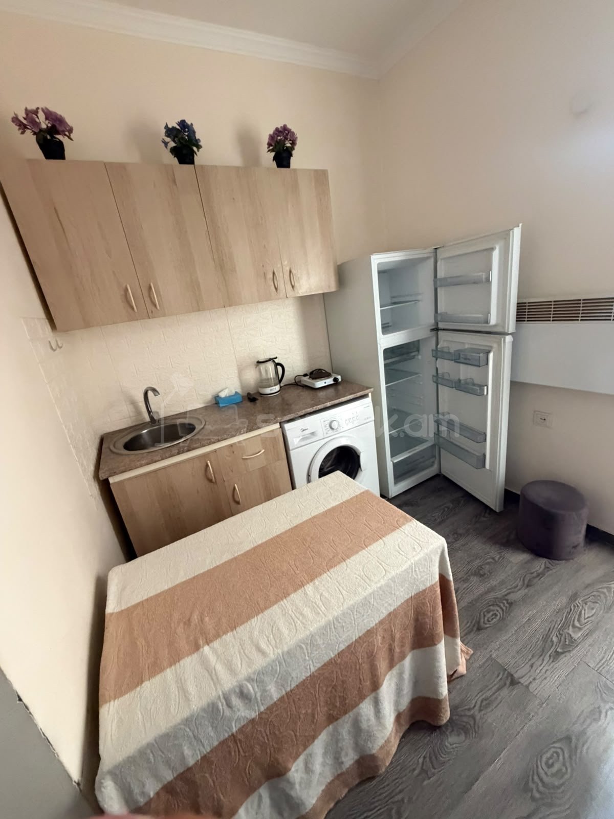 1 Սենյականոց Բնակարան Նորակառույցում, 20քմ, 1/5 հարկ, Կապիտալ Վերանորոգված, Կահավորված, Արևկող