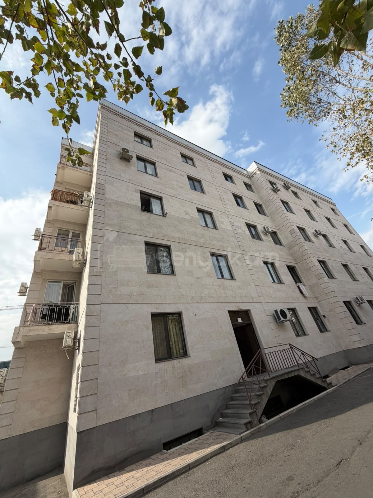 1 Սենյականոց Բնակարան Նորակառույցում, 20քմ, 1/5 հարկ, Կապիտալ Վերանորոգված, Կահավորված, Արևկող
