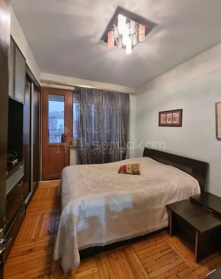 3 Սենյականոց Բնակարան, 85քմ, 11/14 հարկ, Նորմալ Վիճակում, Կահավորված