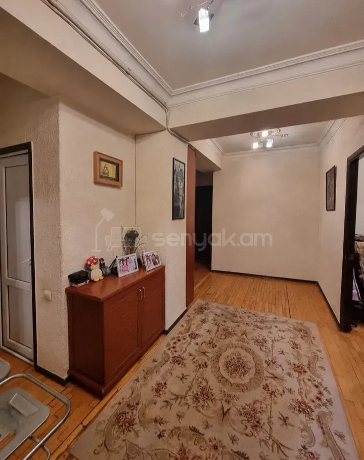 3 Սենյականոց Բնակարան, 85քմ, 11/14 հարկ, Նորմալ Վիճակում, Կահավորված