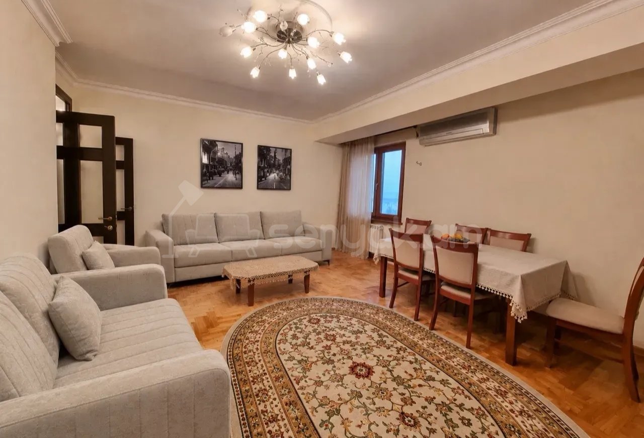 3 Սենյականոց Բնակարան, 85քմ, 11/14 հարկ, Նորմալ Վիճակում, Կահավորված
