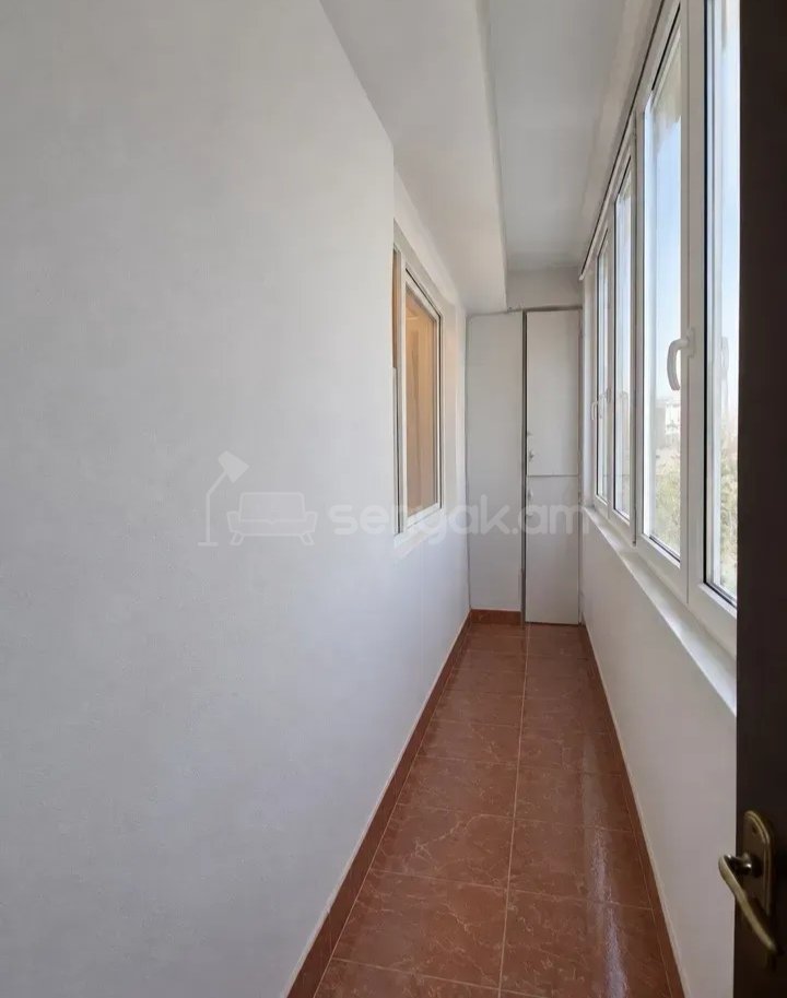 3 Սենյականոց Բնակարան, 85քմ, 11/14 հարկ, Նորմալ Վիճակում, Կահավորված