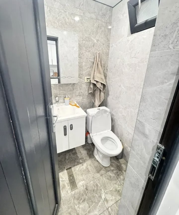 1 Սենյականոց Բնակարան Քարե Շենքում, 30քմ, 1/1 հարկ, Կապիտալ Վերանորոգված, Կահավորված