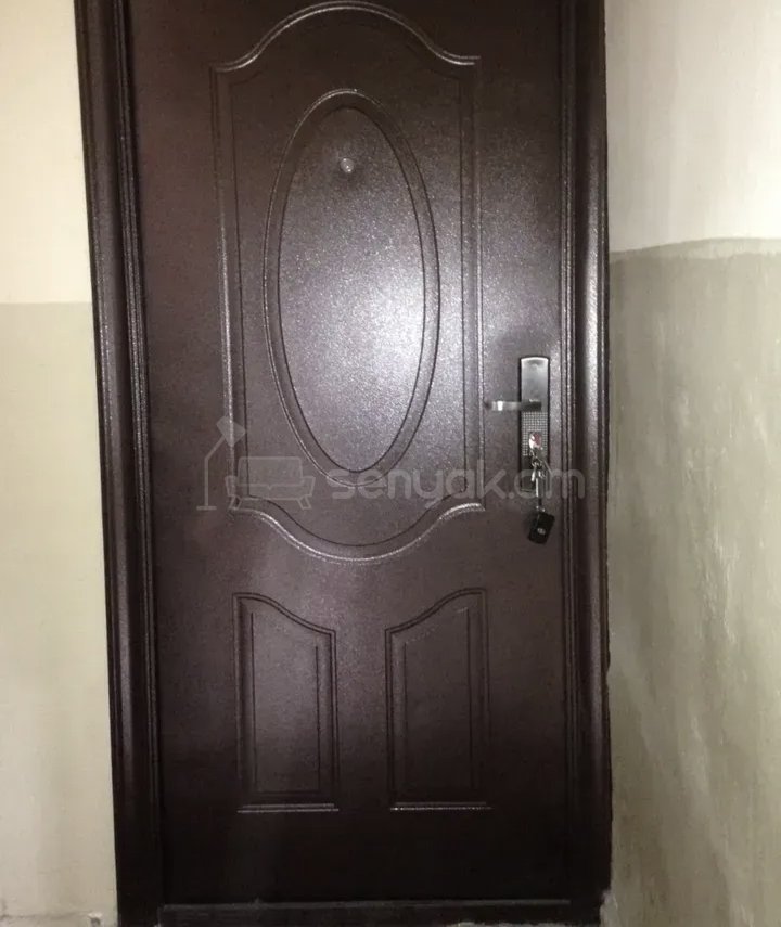 3 Սենյականոց Բնակարան Քարե Շենքում, 69քմ, 2/5 հարկ, Նորմալ Վիճակում, Կահավորված