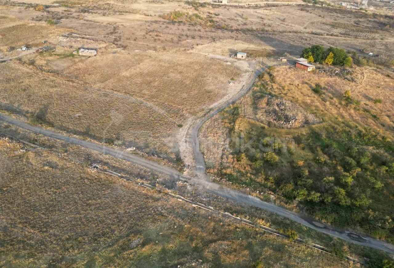Հողատարածք, 800քմ