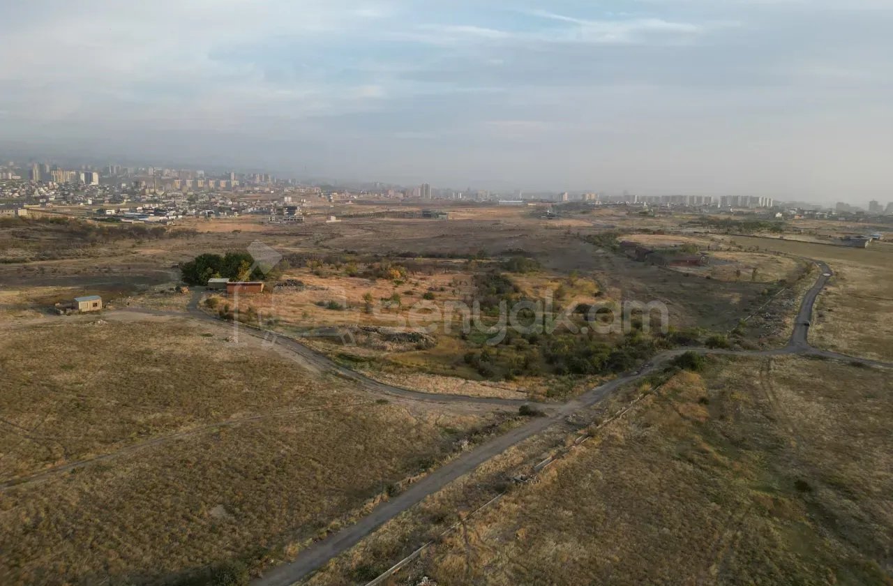 Հողատարածք, 800քմ