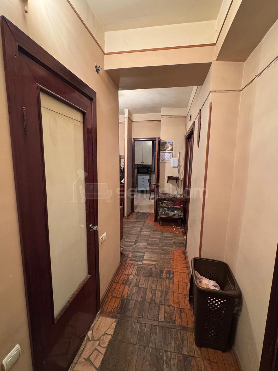 3 Սենյականոց Բնակարան, 89քմ, 2/9 հարկ, Պետական Վիճակում