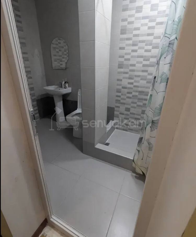 1 Սենյականոց Բնակարան, 52քմ, 7/9 հարկ, Պետական Վիճակում, Կահավորված