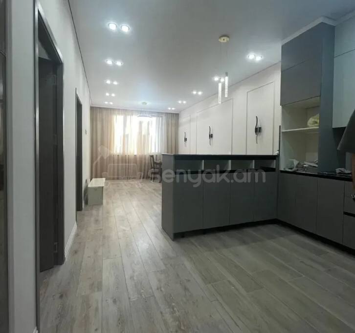 3 Սենյականոց Բնակարան Նորակառույցում, 69քմ, 7/14 հարկ, Կապիտալ Վերանորոգված, Կահավորված, Արևկող
