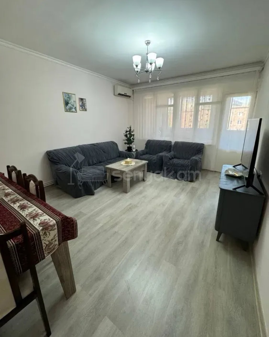 3 Սենյականոց Բնակարան Քարե Շենքում, 76քմ, 5/5 հարկ, Նորմալ Վիճակում, Կահավորված