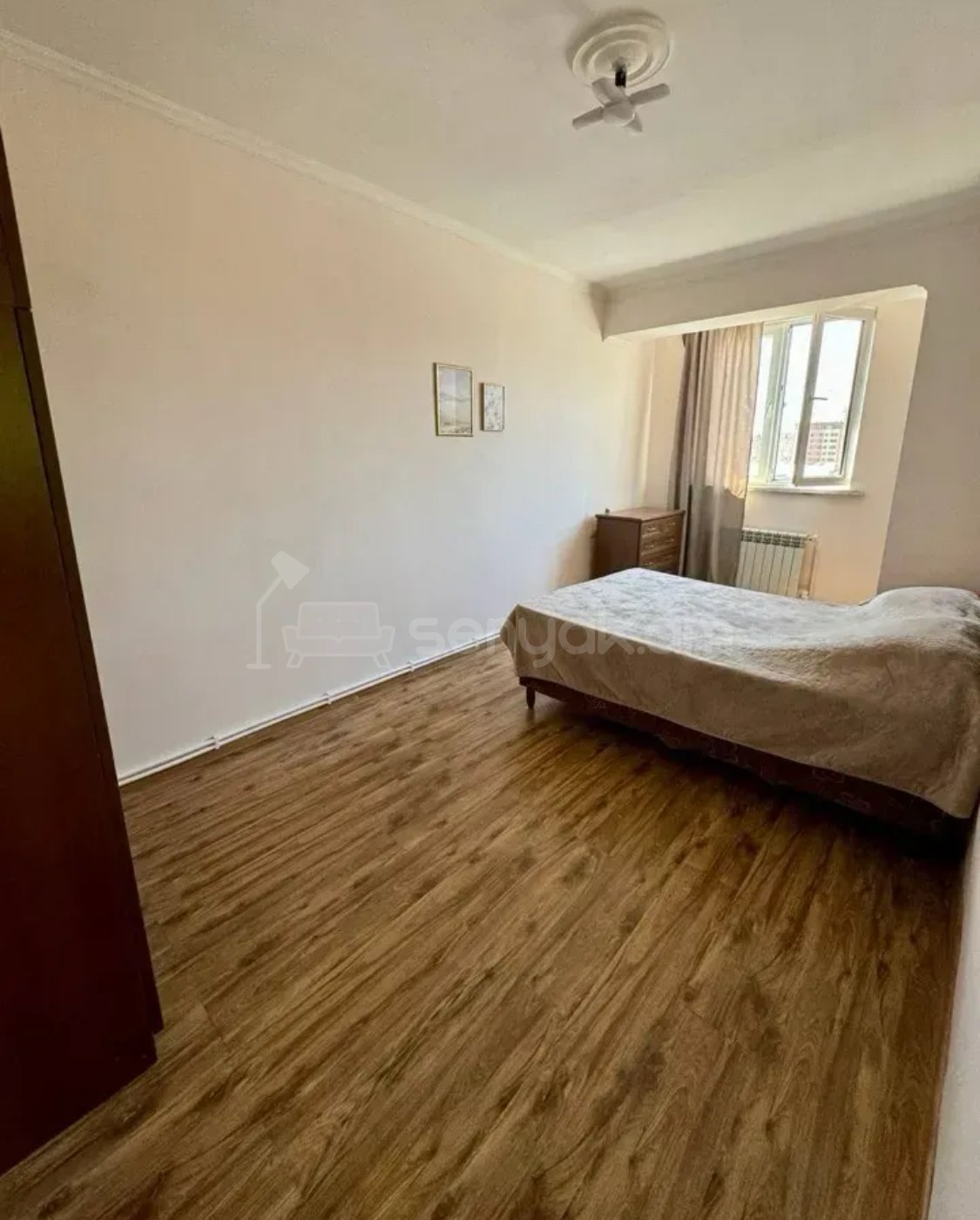 3 Սենյականոց Բնակարան Քարե Շենքում, 76քմ, 5/5 հարկ, Նորմալ Վիճակում, Կահավորված