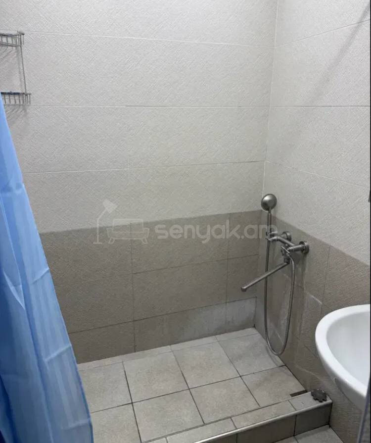 1 Սենյականոց Բնակարան Քարե Շենքում, 50քմ, 3/5 հարկ, Կոսմետիկ Վերանորոգված, Կահավորված