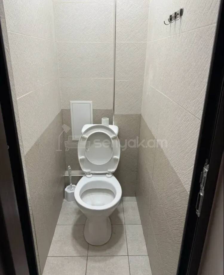1 Սենյականոց Բնակարան Քարե Շենքում, 50քմ, 3/5 հարկ, Կոսմետիկ Վերանորոգված, Կահավորված