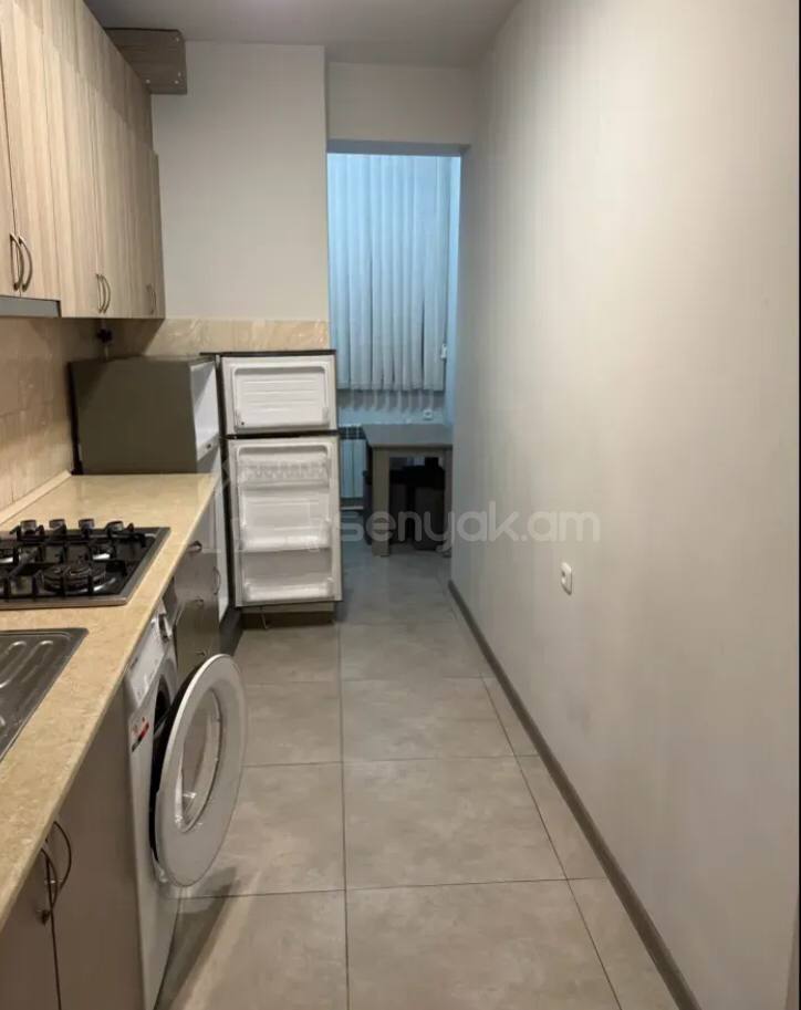 1 Սենյականոց Բնակարան Քարե Շենքում, 50քմ, 3/5 հարկ, Կոսմետիկ Վերանորոգված, Կահավորված