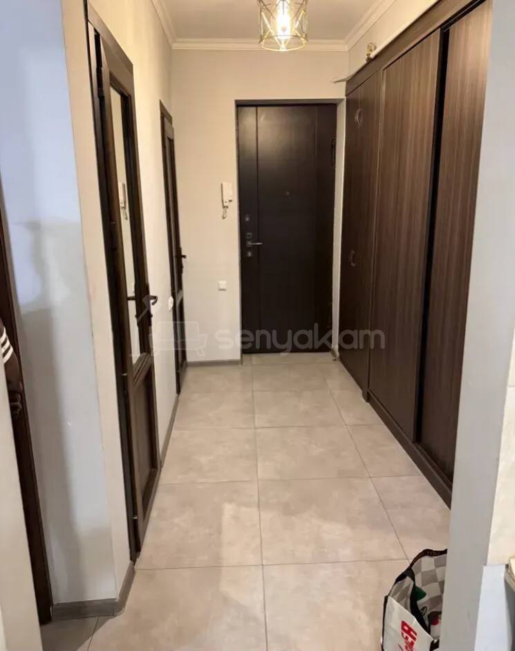 1 Սենյականոց Բնակարան Քարե Շենքում, 50քմ, 3/5 հարկ, Կոսմետիկ Վերանորոգված, Կահավորված