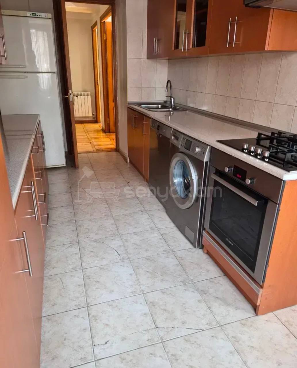 4 Սենյականոց Բնակարան, 100քմ, 3/14 հարկ, Կապիտալ Վերանորոգված, Կահավորված