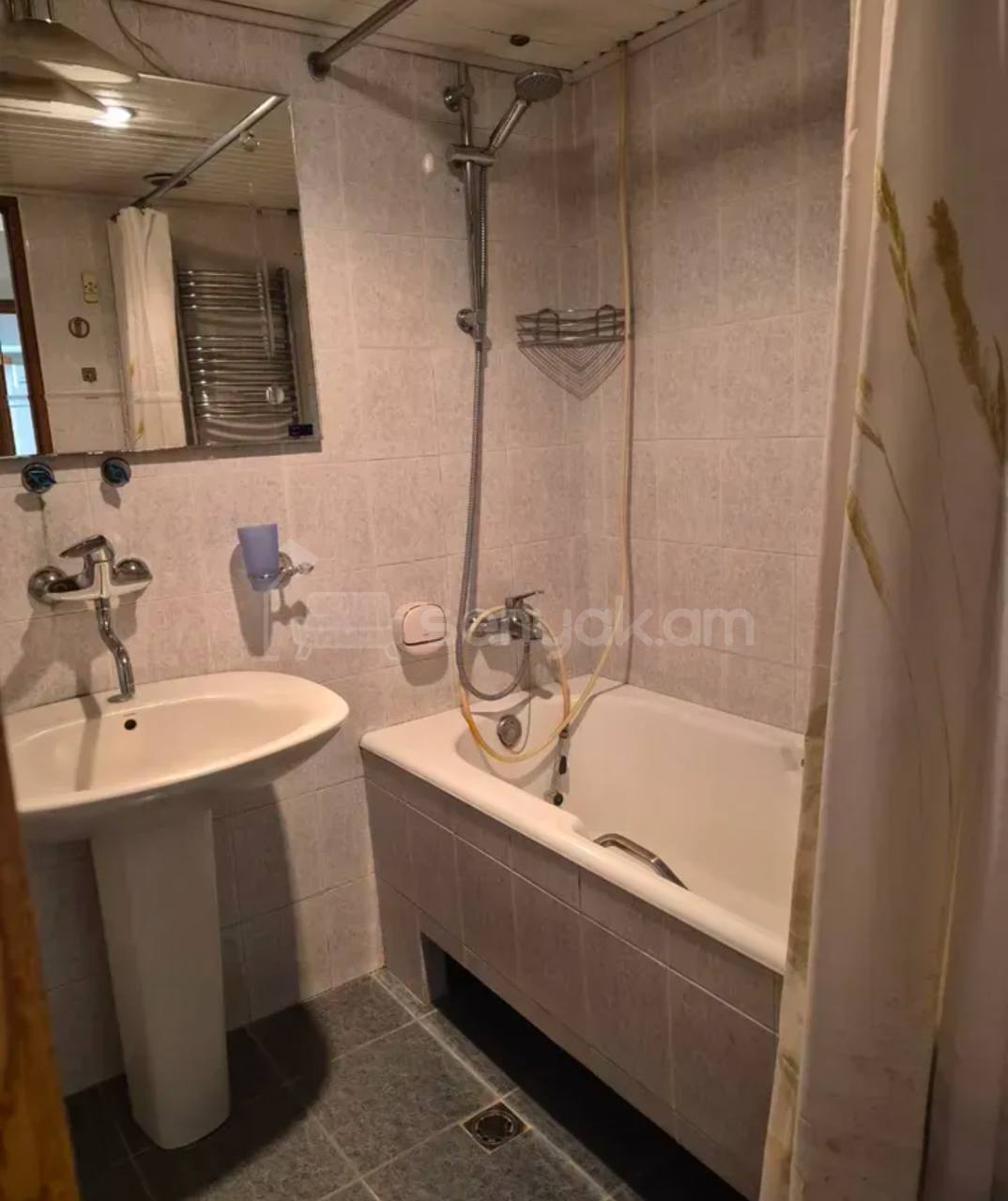 4 Սենյականոց Բնակարան, 100քմ, 3/14 հարկ, Կապիտալ Վերանորոգված, Կահավորված